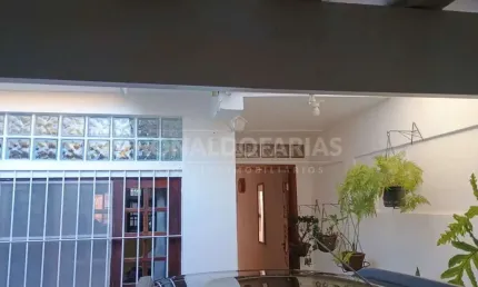 SOBRADO À VENDA  COM 2 DORM., 2 VAGAS EM vILA SÃO JOSÉ.
