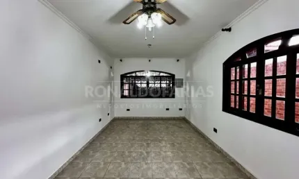 Casa à venda no jardim dos lagos com 3 dormitórios 1 suíte e 2 vagas de garagem