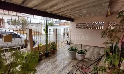 Casa a Venda na Cidade Dutra com 2 Dormitórios e 2 Vagas de Garagem com Edícula