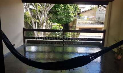 Casa a Venda na Cidade Dutra com 3 Dormitórios e 2 Vagas de Garagem