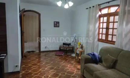 Sobrado à Venda no Jardim Primavera com 3 Dormitórios e 3 Vagas de Garagem