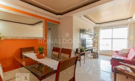 Apartamento à venda com 3 dormitórios e 2 vagas na região de Interlagos.