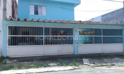 Sobrado à venda com 3 dormitórios 1 suíte na região do Vila São José.