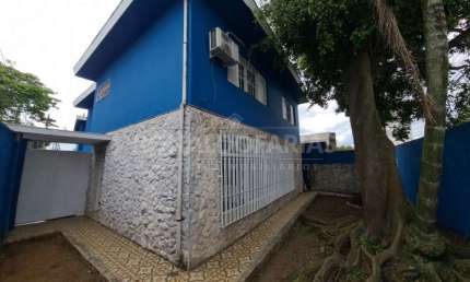 Casa a Venda em Veleiros com 4 Dormitórios e 4 Vagas de Garagem