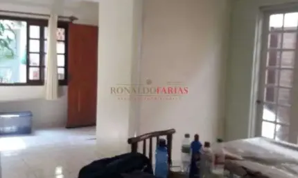 Casa térrea à venda com 300m² na região do Campo Grande .