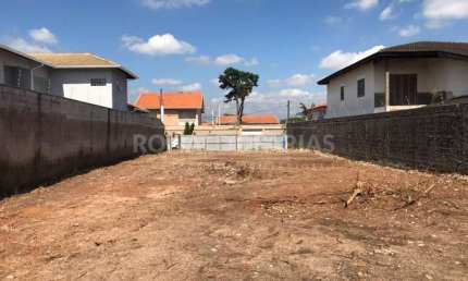 Terreno à Venda em Interlagos 713m² Bolsão Residencial