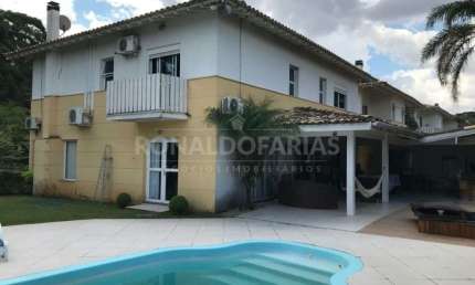 Casa a Venda em Interlagos com 4 Dormitórios Suítes e 8 Vagas de Garagem