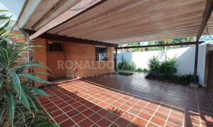 Sobrado a venda no Bolsão de Interlagos com 03  suítes 02 Vagas e excelente localização