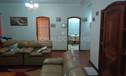 Excelente sobrado a venda no Jardim Satélite com 4 dormitórios e suíte