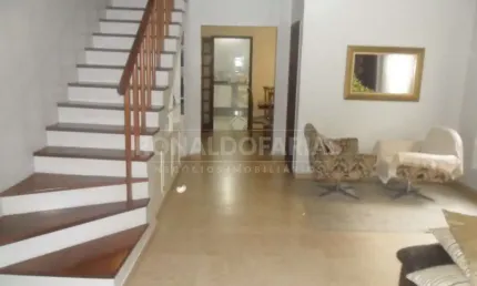 Ótimo sobrado a venda na cidade dutra com 3 dormitórios