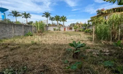 Terreno à Venda em Interlagos Bolsão Residencial com 745 m²