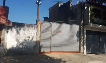 Terreno à venda com 652,00m² e 4 lotes na região do Parque Santa Cecília.