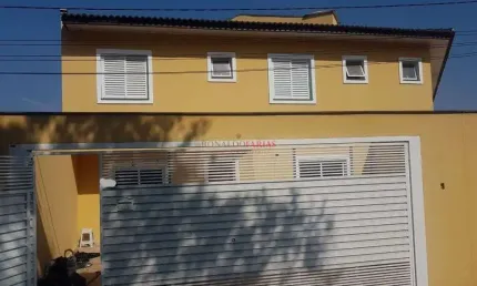 Sobrado à venda  com 3 dormitórios , 1 suíte na região de interlagos.
