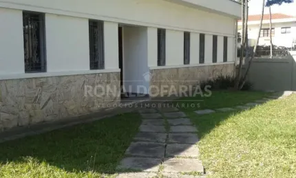 Casa a Venda em Interlagos com 4 Dormitórios 1 Suíte e 5 Vagas de Garagem