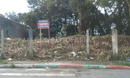 Terreno a venda com 770m²  na região de Parelheiros próximo ao centro