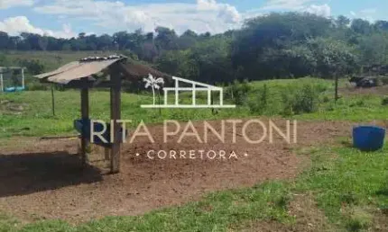 Fazenda à venda no Centro, Cajuru 