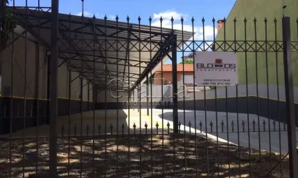 Terreno à venda na Rua Paulo Setúbal, 36, Passo da Areia, Porto Alegre por R$ 900.000