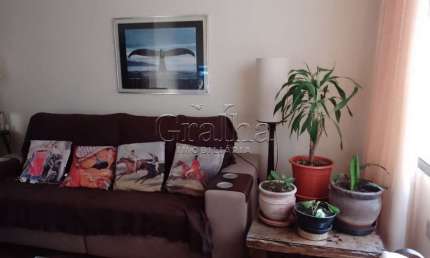 Apartamento com 3 quartos à venda na Rua Jacinto Gomes, 223, Farroupilha, Porto Alegre por R$ 480.000