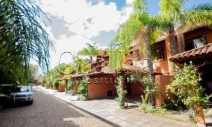Casa em condomínio fechado com 4 quartos à venda na Rua Osório Tuyuty de Oliveira Freitas, 320, Três Figueiras, Porto Alegre por R$ 9.960.000