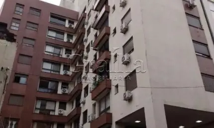 Apartamento com 2 quartos à venda na Rua Coronel Fernando Machado, 306, Centro Histórico, Porto Alegre por R$ 575.000