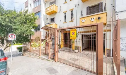 Apartamento com 2 quartos à venda na Rua Santo Antônio, 545, Bom Fim, Porto Alegre por R$ 350.000