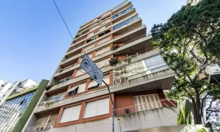 Apartamento com 3 quartos à venda na Avenida Independência, 720, Bom Fim, Porto Alegre por R$ 550.000