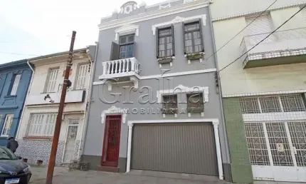 Casa com 3 quartos à venda na Rua Gaspar Martins, 454, Floresta, Porto Alegre por R$ 775.000