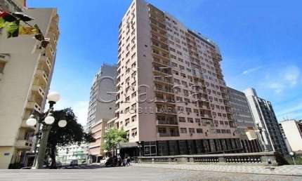 Apartamento com 3 quartos à venda na Rua Duque de Caxias, 1361, Centro Histórico, Porto Alegre por R$ 750.000