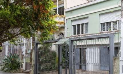 Casa com 3 quartos à venda na Avenida Taquara, 111, Petrópolis, Porto Alegre por R$ 638.300