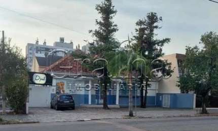 Casa comercial com 4 salas à venda na Rua Luzitana, 96, Higienópolis, Porto Alegre por R$ 1.800.000