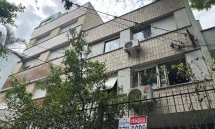 Apartamento com 2 quartos à venda na Rua Felipe Camarão, 156, Rio Branco, Porto Alegre por R$ 445.000