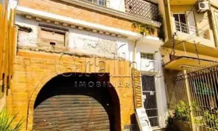 Ponto comercial à venda na Avenida Cristóvão Colombo, 1007, Floresta, Porto Alegre por R$ 598.000
