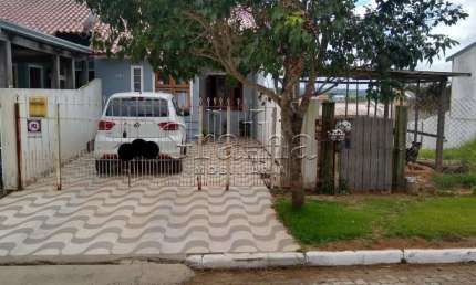 Casa com 2 quartos à venda na Rua Arthur Gonçalves dos Santos, 34, Rincão da Madalena, Gravataí por R$ 246.000