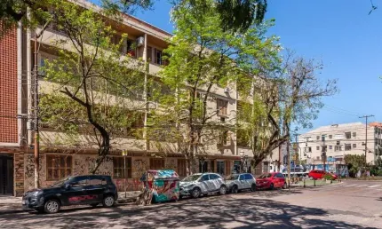 Apartamento com 3 quartos à venda na Rua João Alfredo, 394, Cidade Baixa, Porto Alegre por R$ 470.000