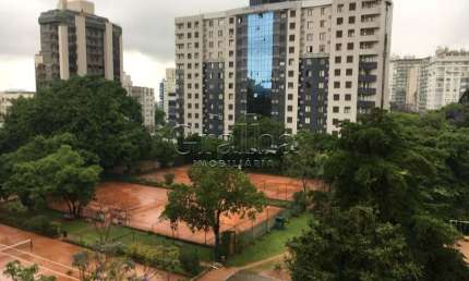 Apartamento com 2 quartos à venda na Rua Mariante, 21, Moinhos de Vento, Porto Alegre por R$ 1.100.000
