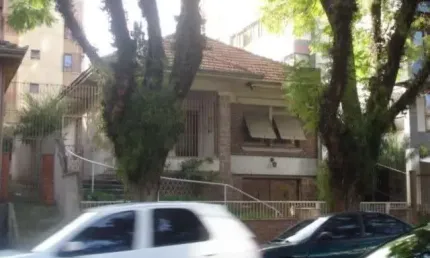 Casa à venda na Rua Carlos Von Koseritz, 1048, São João, Porto Alegre por R$ 1.350.000