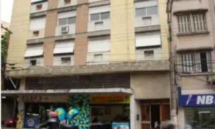 Apartamento com 3 quartos à venda na Avenida Cristóvão Colombo, 250, Floresta, Porto Alegre por R$ 500.000
