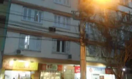Apartamento com 2 quartos à venda na rua general lima e silva, 547, centro histórico, porto alegre por r$ 370.000