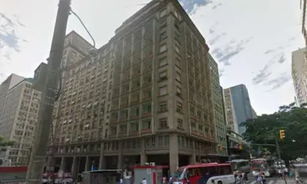Apartamento com 3 quartos à venda na Avenida Borges de Medeiros, 464, Centro Histórico, Porto Alegre por R$ 442.000