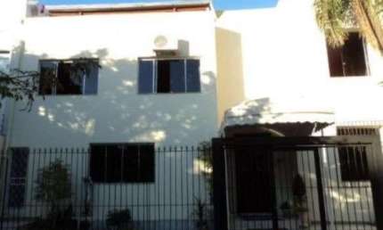 Casa com 3 quartos à venda na Rua Visconde do Rio Branco, 390, Floresta, Porto Alegre por R$ 1.350.000