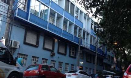 Apartamento com 3 quartos à venda na Rua Dona Laura, 377, Rio Branco, Porto Alegre por R$ 405.000