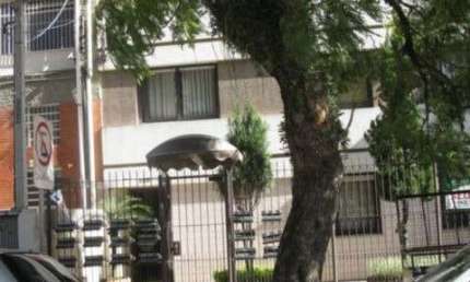 Apartamento com 2 quartos à venda na Rua Augusto Severo, 134, São João, Porto Alegre por R$ 240.000