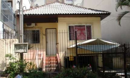 Casa com 3 quartos à venda na Rua Eudoro Berlink, 1155, Auxiliadora, Porto Alegre por R$ 1.300.000