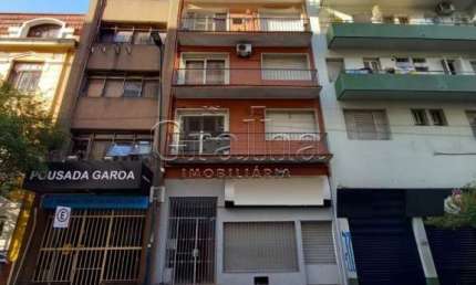 Apartamento com 2 quartos à venda na Rua Jerônimo Coelho, 267, Centro Histórico, Porto Alegre por R$ 300.000