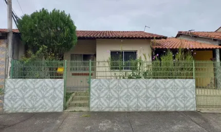 Casa em condomínio fechado com 2 quartos para alugar na Estrada São Pedro, 1111, Vista Alegre, São Gonçalo