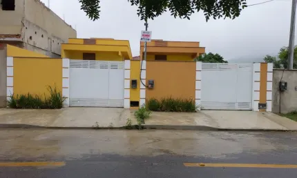 Casa Nova Quintal, Garagem, Dois Dormitórios, 01Suite