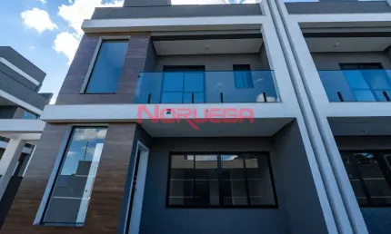 Casa com 3 quartos à venda na Rua Brasílio Bacellar Filho, 729, Tingui, Curitiba por R$ 680.000