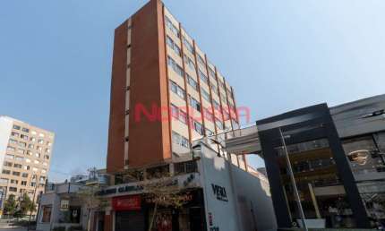 Apartamento para locação no coração de Curitiba! Conheça este imóvel com 1 quarto, 1 sala, 1 banheiro e 35,30 m² de área.