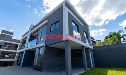 Imperdível oportunidade em Curitiba-PR! Casa à venda no Tingui com 3 quartos, 1 suíte, 135,37m² de área. Aproveite!