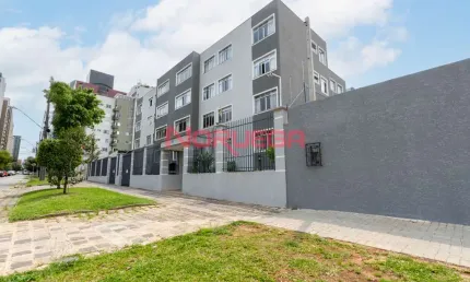 Apartamento à venda em Curitiba-PR, no Água Verde: 3 quartos, sala, banheiro, garagem, 81,80m²!